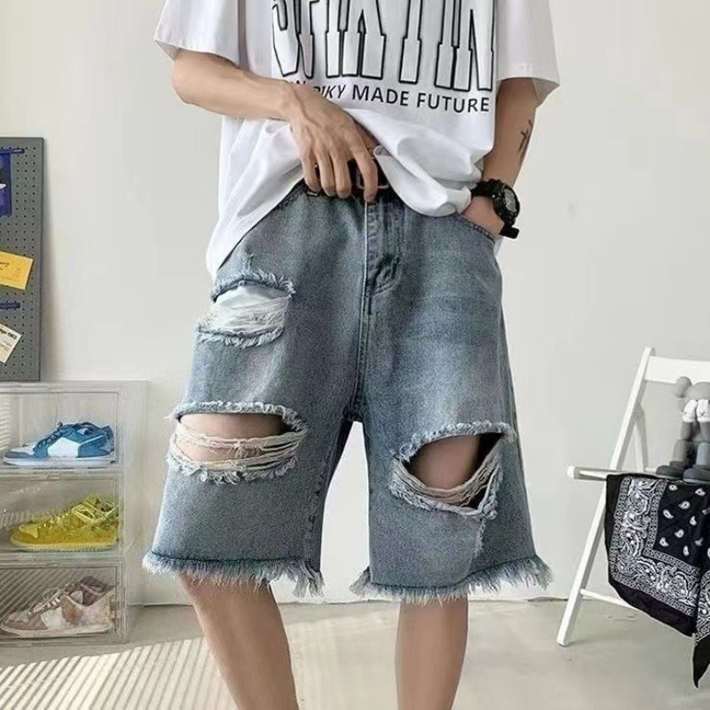 Street Fashion Hong Kong - Shorts in denim strappati da uomo,