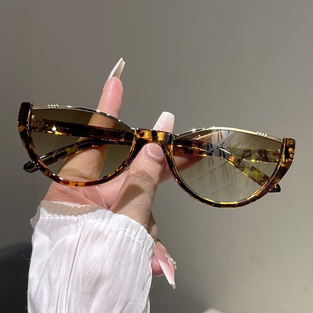 Occhiali da Sole Cat Eye con M - Street Fashion Photography recensione e prezzo