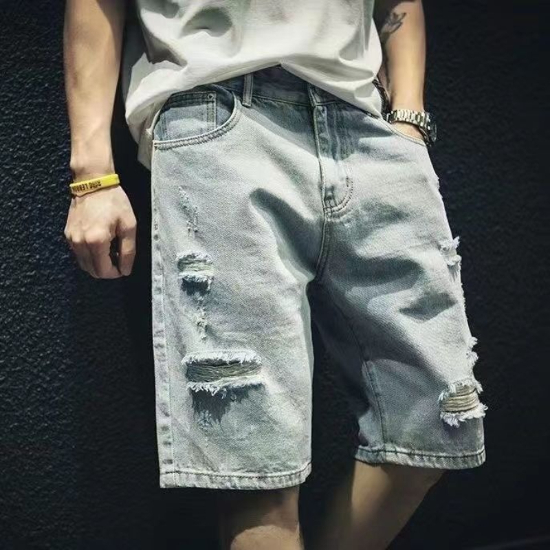 Shorts in denim strappati da u - Street Fashion Hong Kong recensione e prezzo