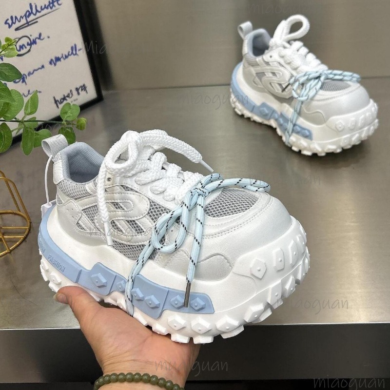 Sneakers da Donna con Plateau  - Street Fashion Female recensione e prezzo