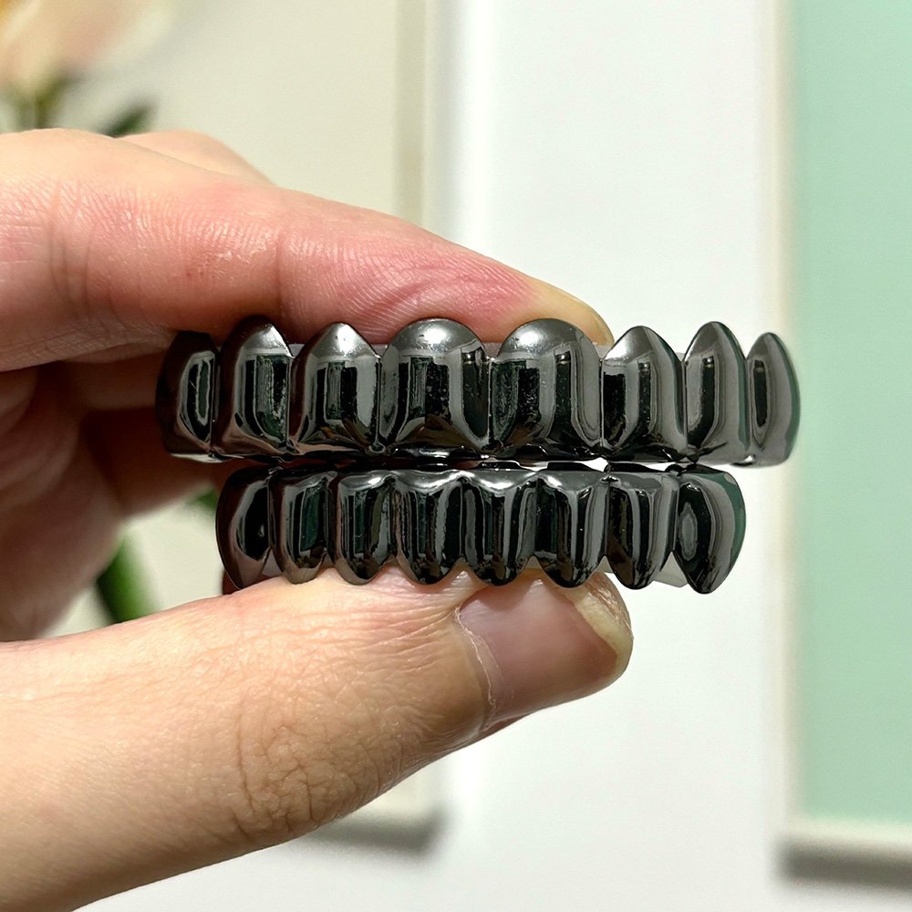 YOUNGX Grillz per Denti Neri L - Street Fashion Jewelry recensione e prezzo