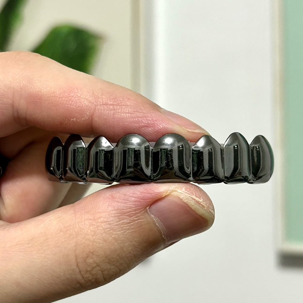 YOUNGX Grillz per Denti Neri L - Street Fashion Jewelry recensione e prezzo