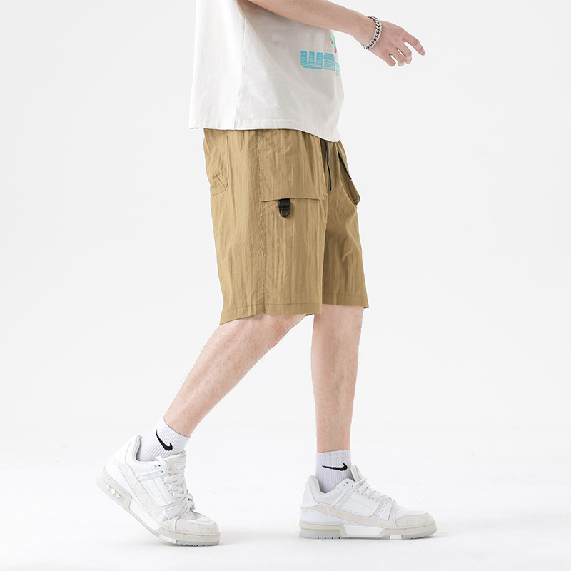 Pantaloncini da uomo 2025 tend - Street Fashion Trends 2025 recensione e prezzo