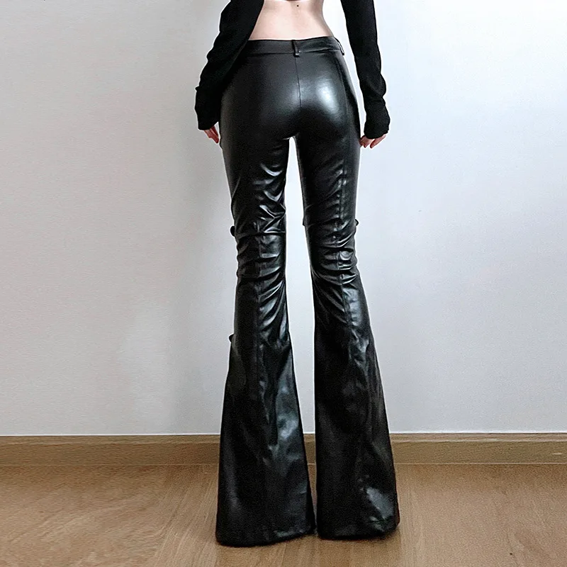 Pantaloni svasati in pelle PU  - Street Fashion Female recensione e prezzo