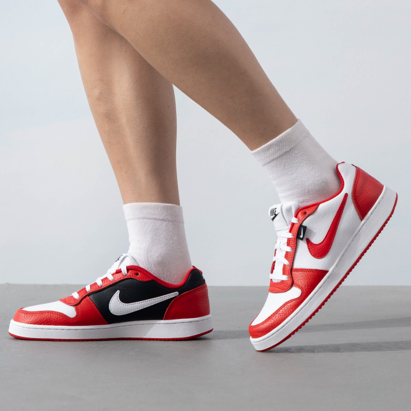 Sneakers basse Nike Ebernon Lo - Street Fashion Hong Kong recensione e prezzo